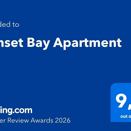 Sunset Bay アパート